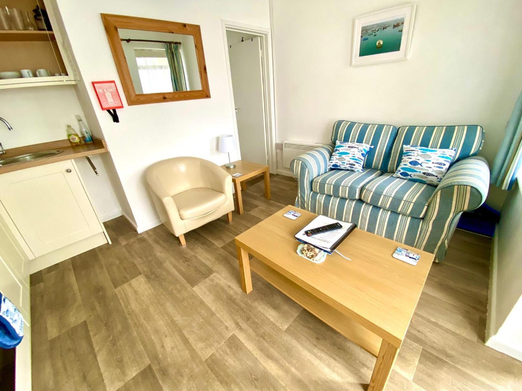 Golden Acre Jurassic Coastal Lodges ,Eype Bridport Eksteriør billede
